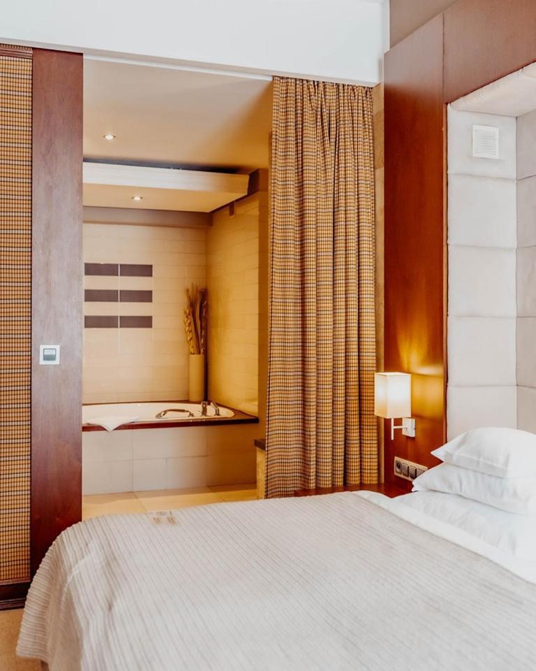 Grand Hotel Boutique Rzeszow Luaran gambar