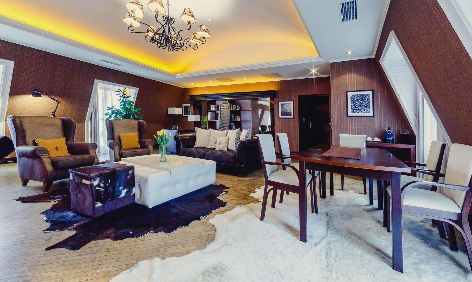 Grand Hotel Boutique Rzeszow Luaran gambar